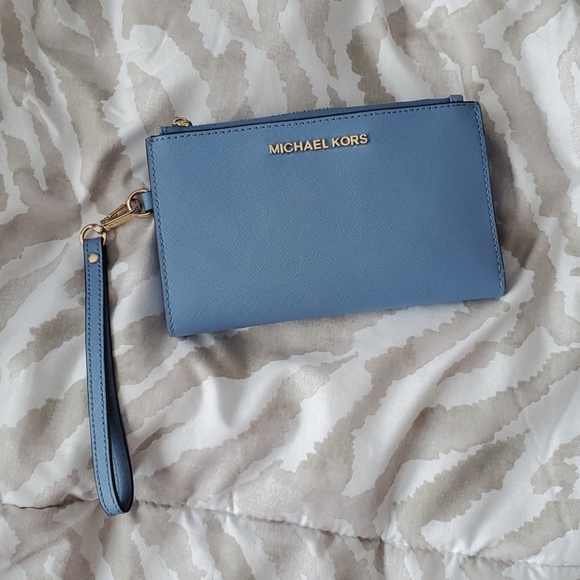 Michael Kors Handbags - Wristlet